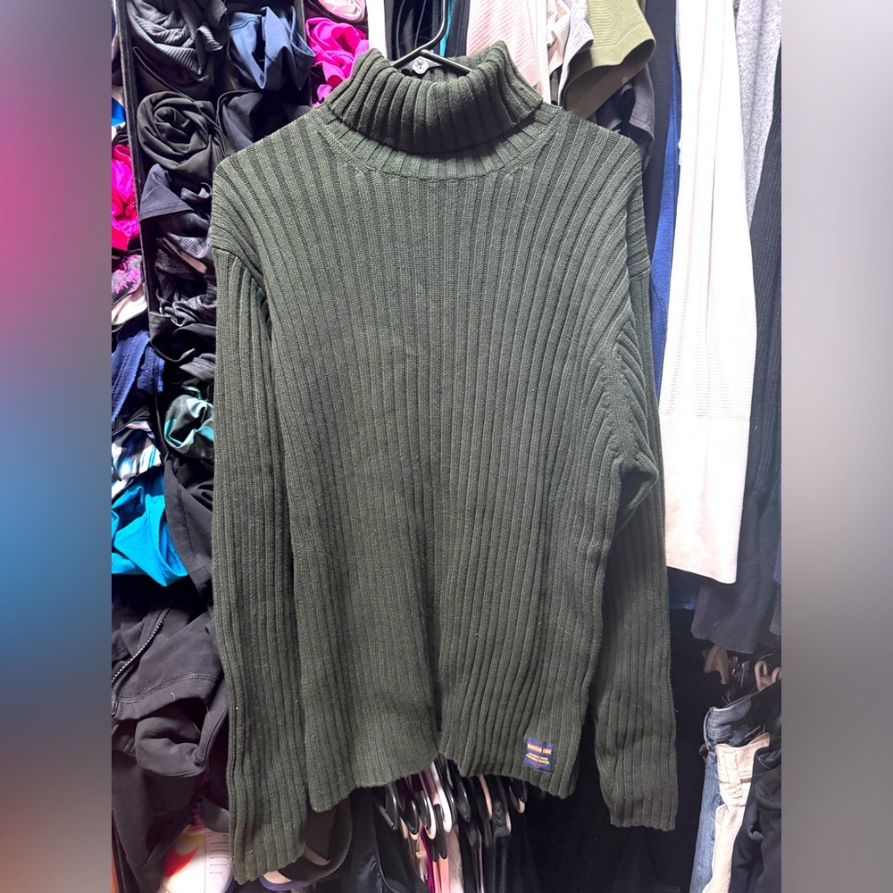 American eagle size medium green sweater